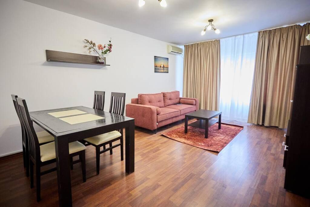Queen Apartment Athenee ブカレスト エクステリア 写真