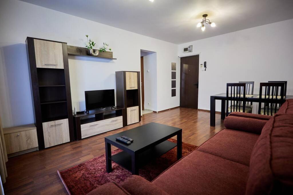 Queen Apartment Athenee ブカレスト エクステリア 写真